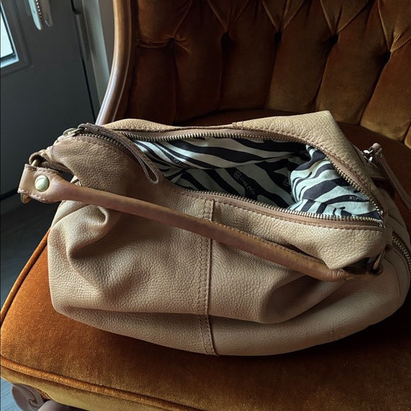 LINEA PELLE leather hobo bag. - Picture 6 of 12